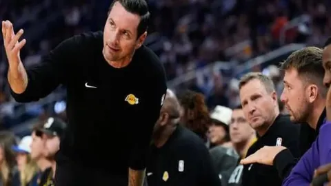 杨如意成为我国自由式滑雪世界杯首位登台获奖的年轻选手